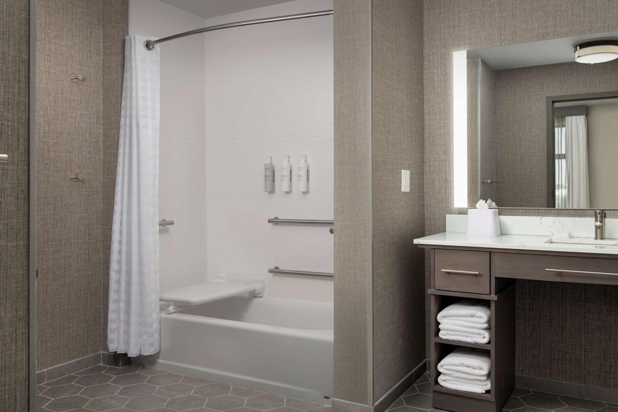 Homewood Suites By Hilton Louisville Airport Екстер'єр фото