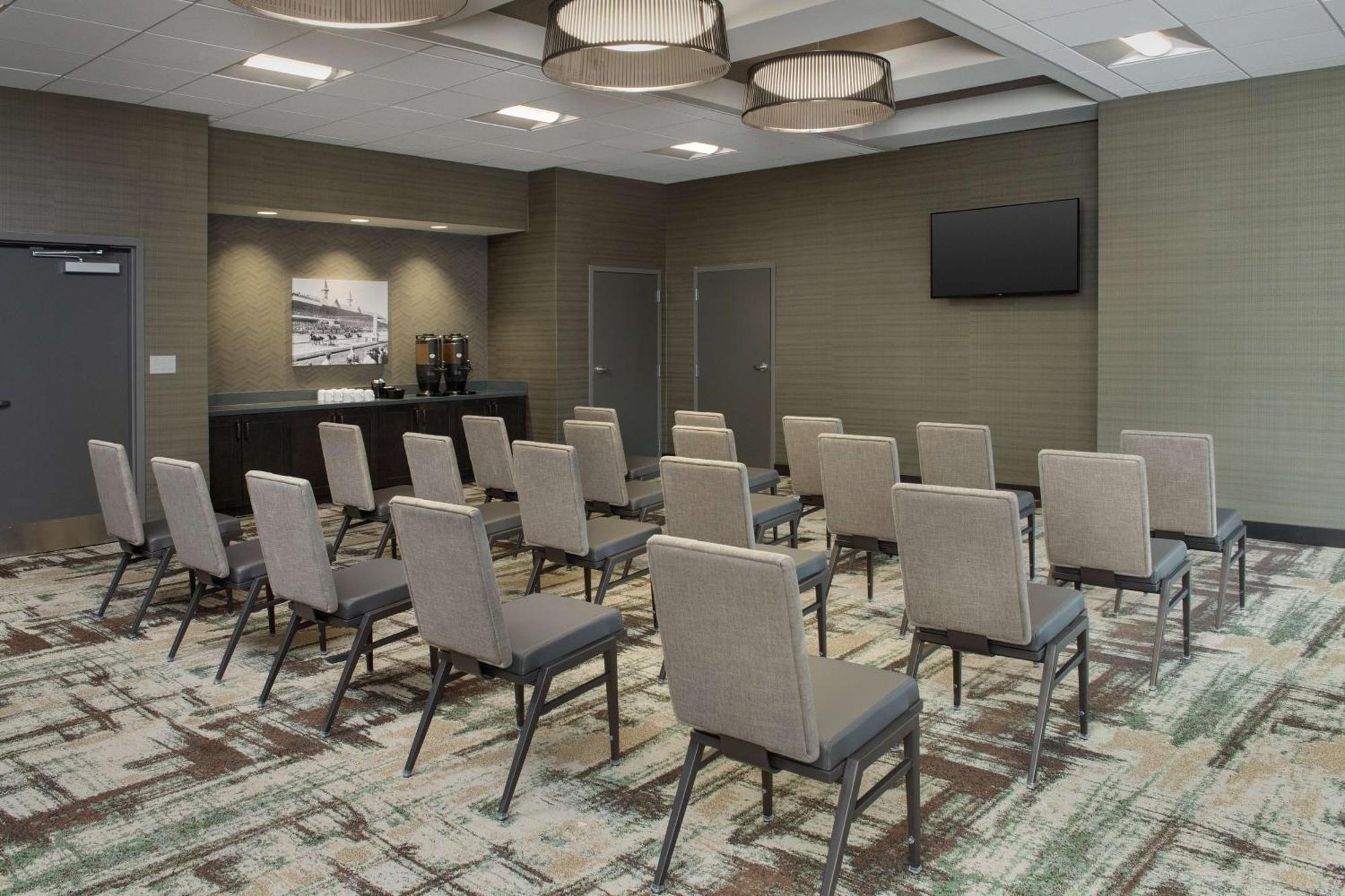 Homewood Suites By Hilton Louisville Airport Екстер'єр фото